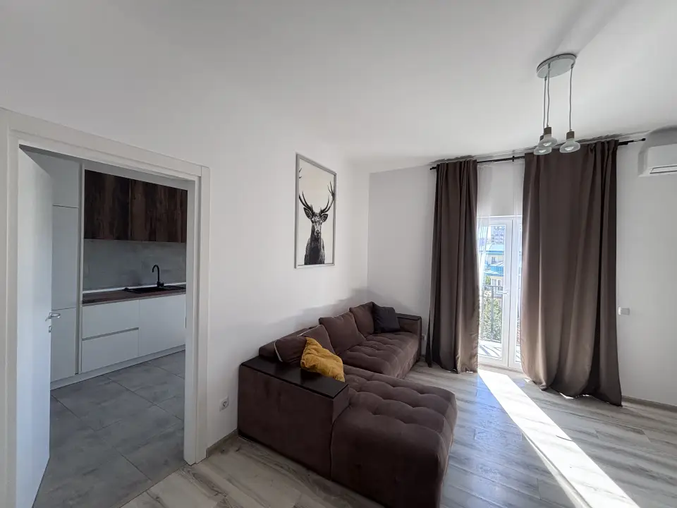 INCHIRIEZ PENTHOUSE NORTHLIGHT COSMOPOLIS img 4